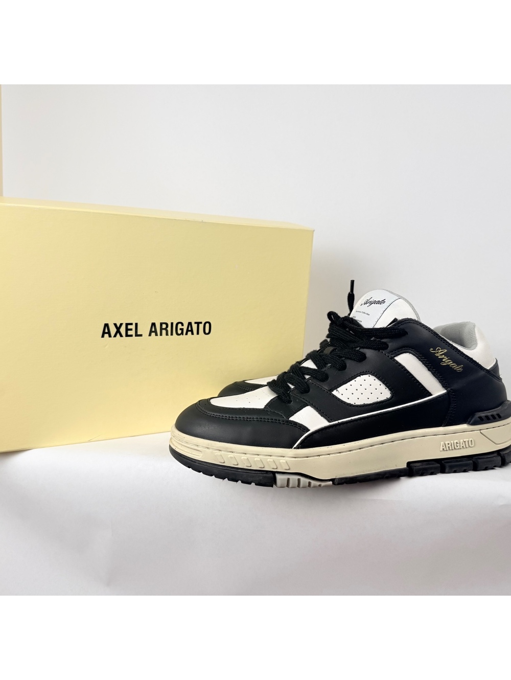 Axel Arigato Area Lo Sneakers Black Cream Leather Men's EU 42 US 9 with Box